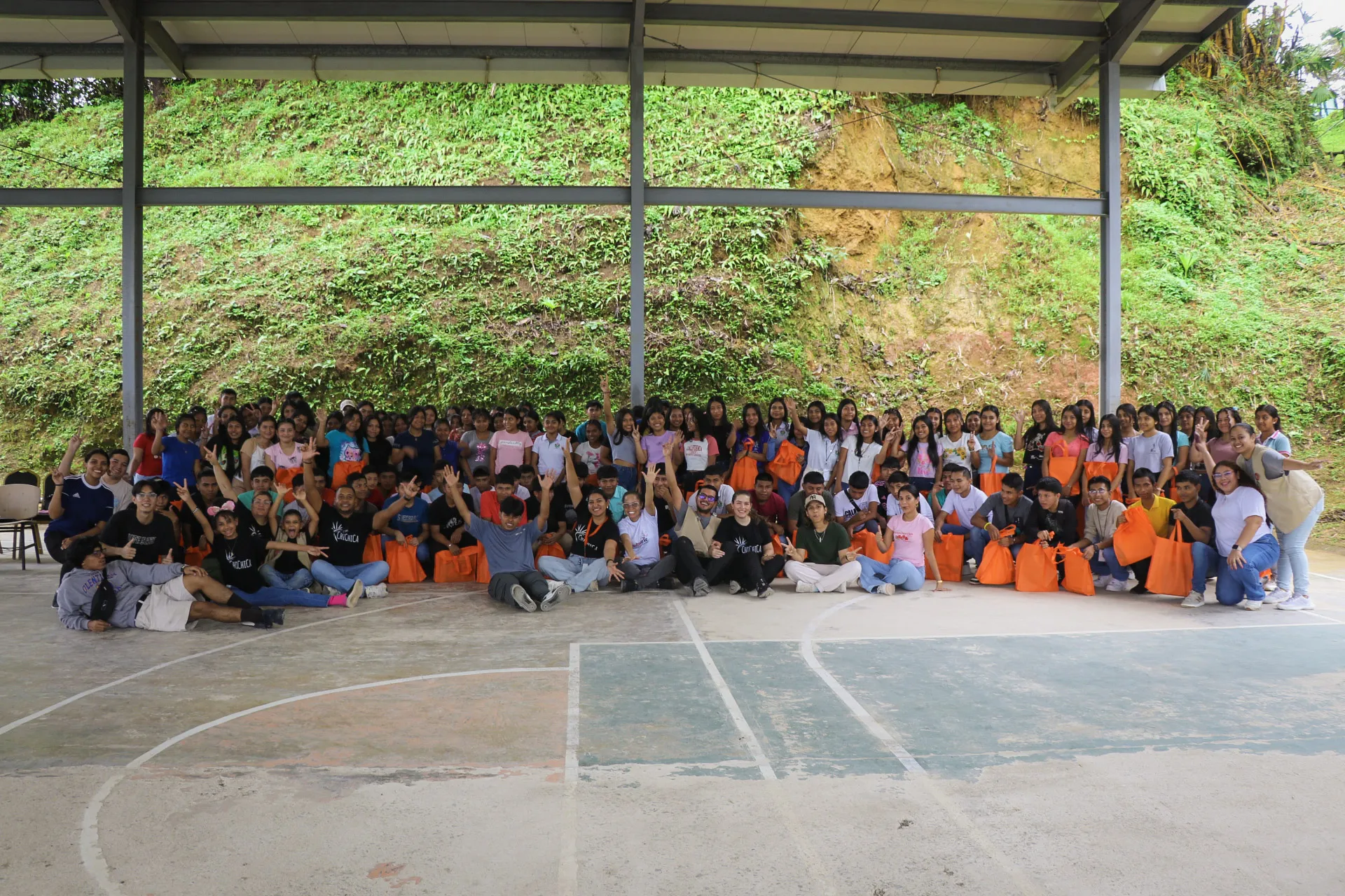 Entrega de útiles escolares